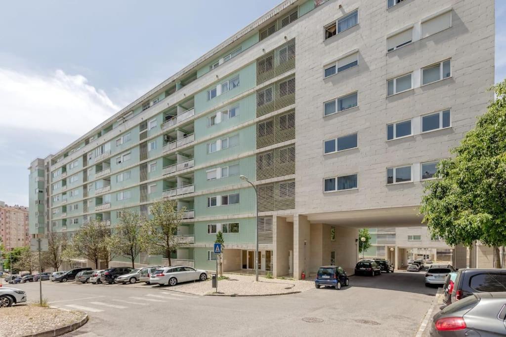 Spacious 3-Bedroom Condo In リスボン エクステリア 写真