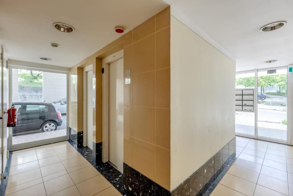 Spacious 3-Bedroom Condo In リスボン エクステリア 写真